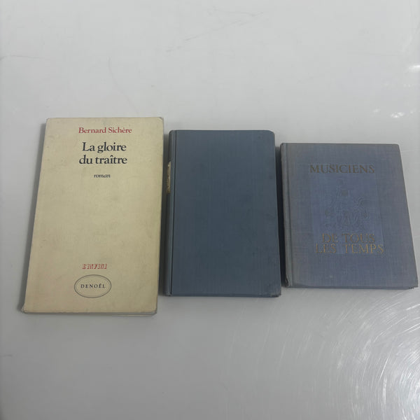 Book Stack French Vintage