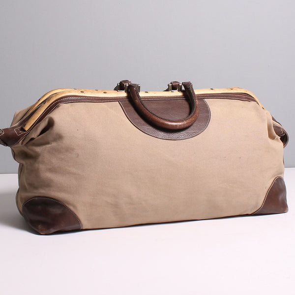 Duffle Bag Bannister