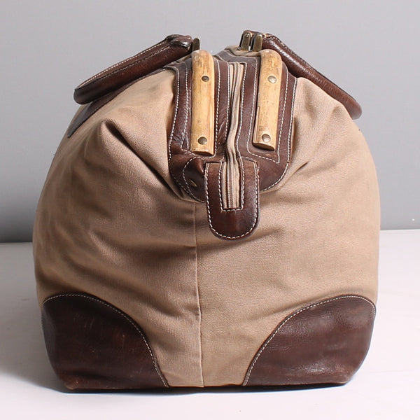 Duffle Bag Bannister