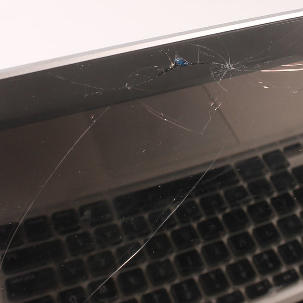 Laptop Macbook Pro Cracked Screen