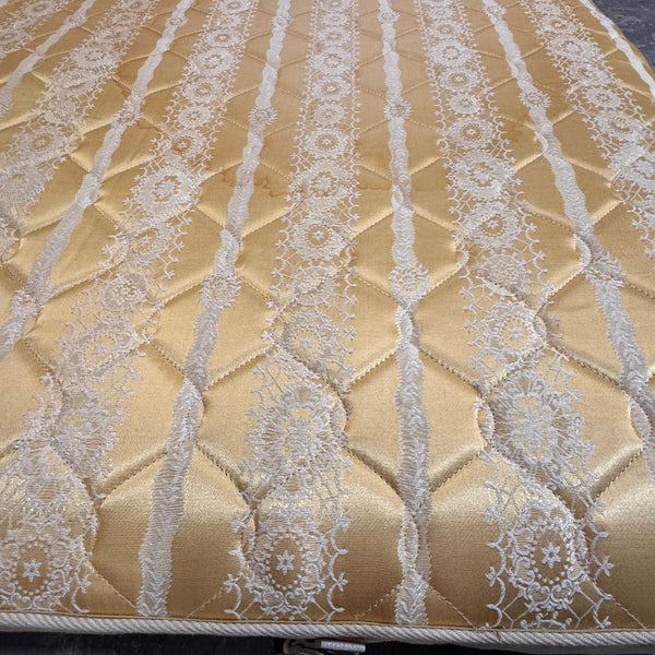 Mattress Queen Vintage