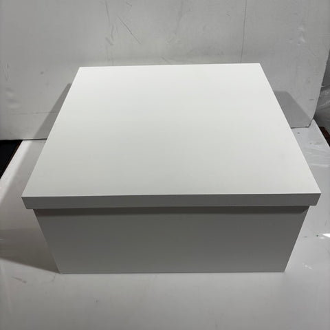 Box with lid 24 x 24 x 12