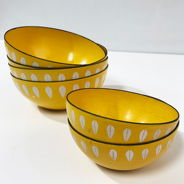 Metal Bowls Yellow