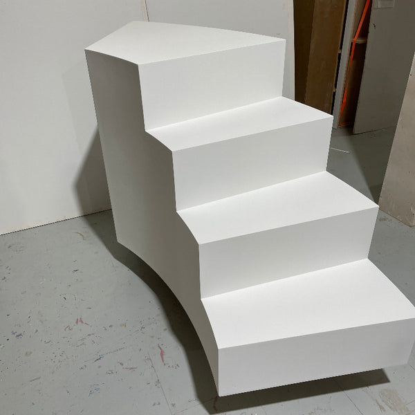 Stairs curved right - 4 tread 36h x 26w