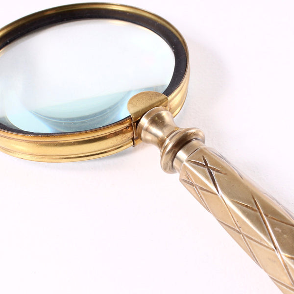 Magnifying Glass Paravel